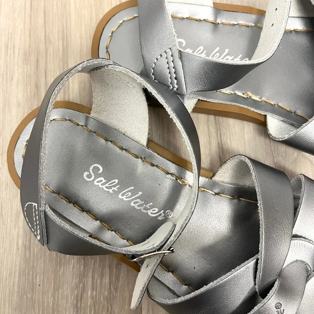 Salt-Water Sandals Girls 1 Silver‎ Leather Buckle Strap